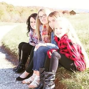 Meet your Posher, Misty